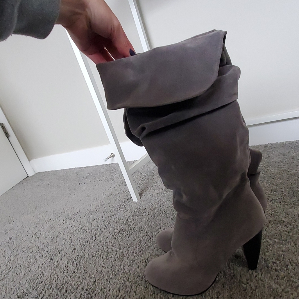 Shoes - Picture 4 of 4